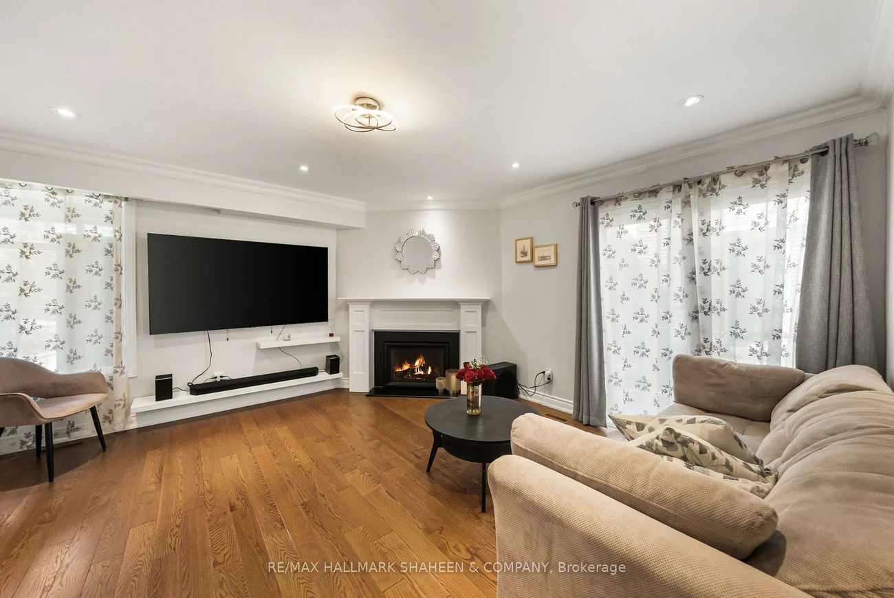 184, Castle Rock, North Richvale, Richmond Hill