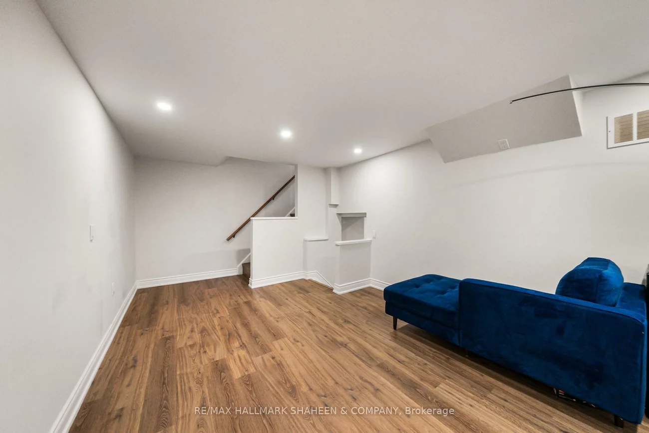 184, Castle Rock, North Richvale, Richmond Hill