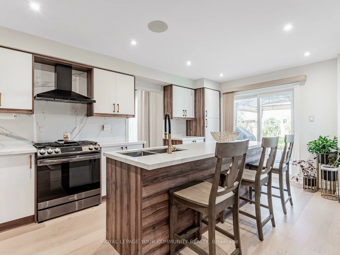 5, Mandel, Devonsleigh, Richmond Hill