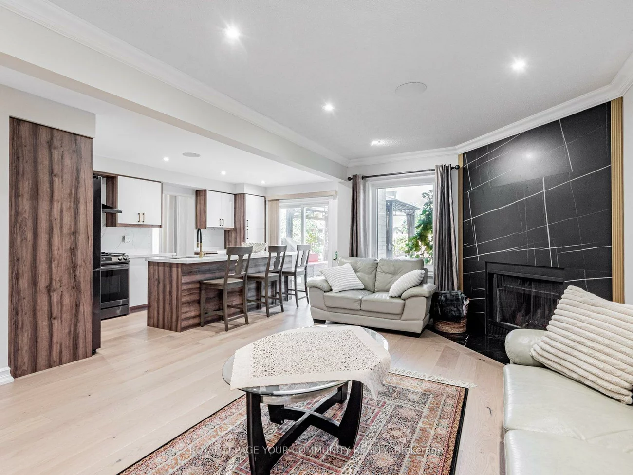 5, Mandel, Devonsleigh, Richmond Hill