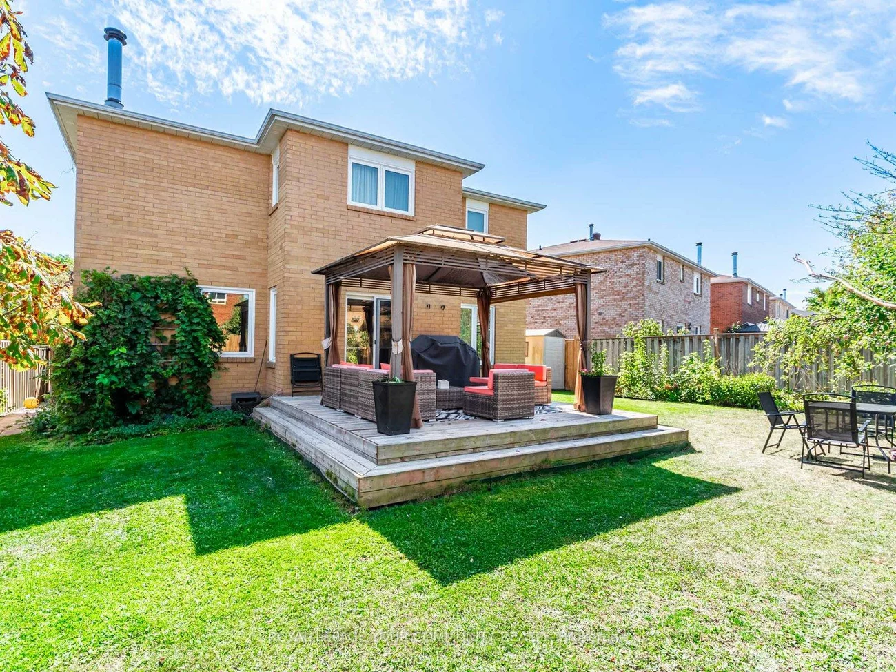 5, Mandel, Devonsleigh, Richmond Hill