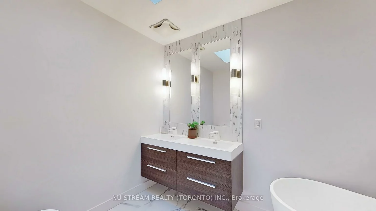 15, Bond, Oak Ridges, Richmond Hill