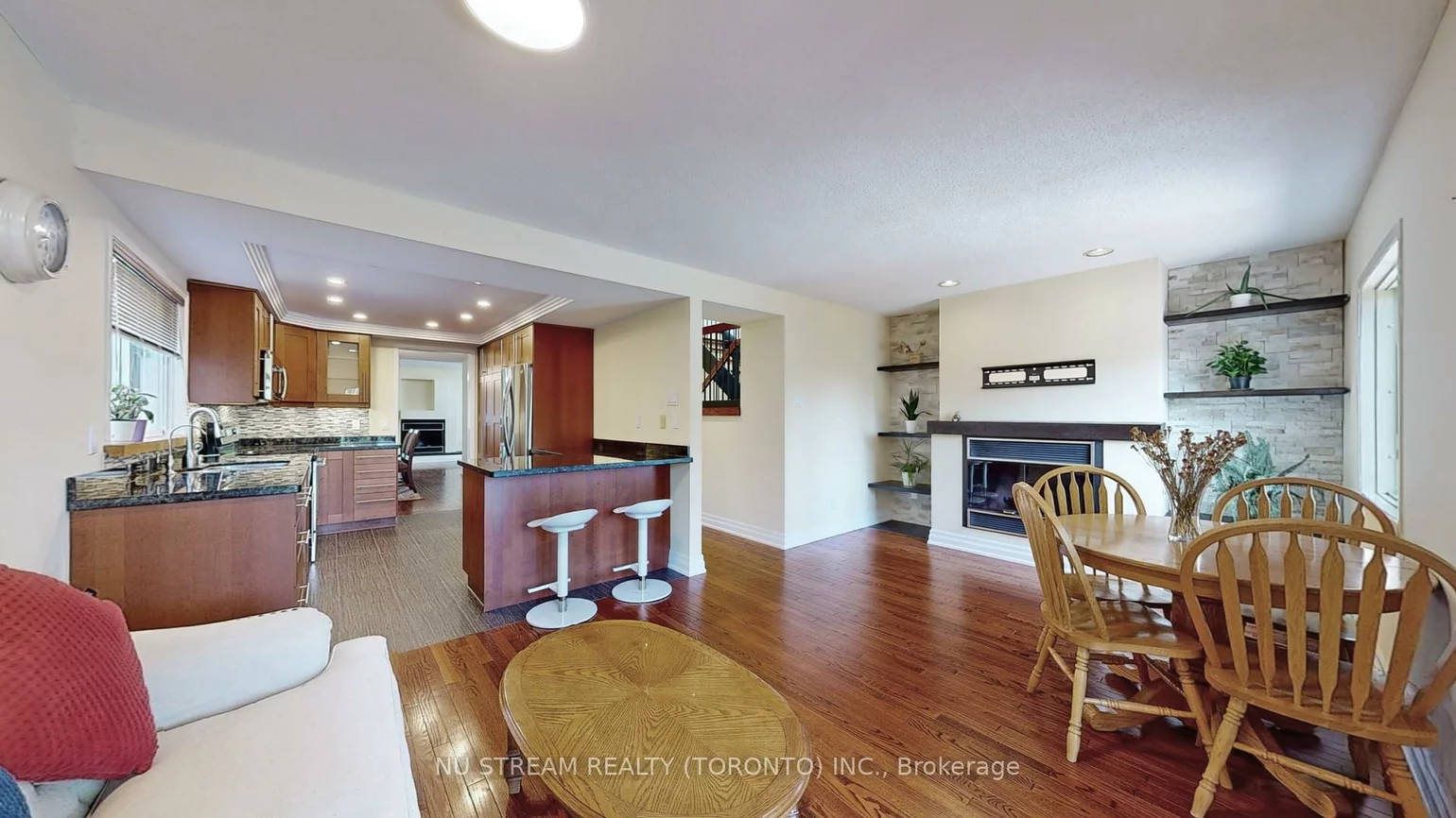 15, Bond, Oak Ridges, Richmond Hill