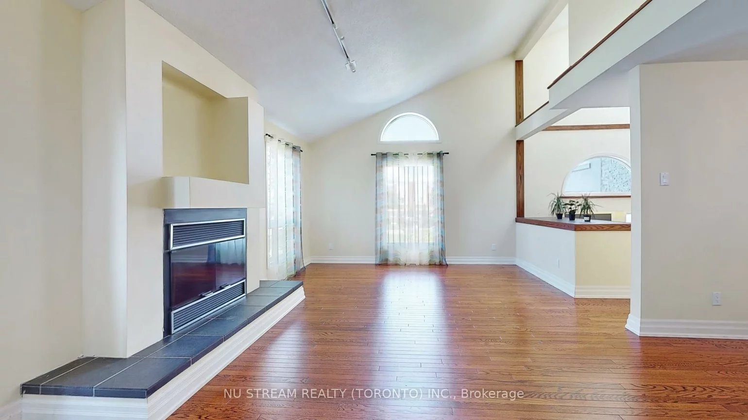 15, Bond, Oak Ridges, Richmond Hill