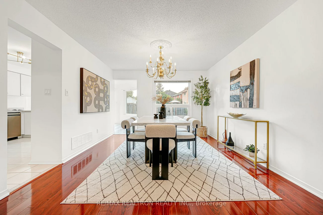 37, Dumaurier, Devonsleigh, Richmond Hill