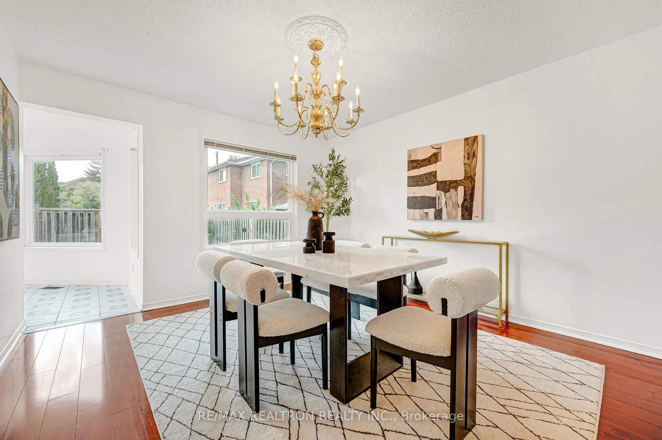 37, Dumaurier, Devonsleigh, Richmond Hill