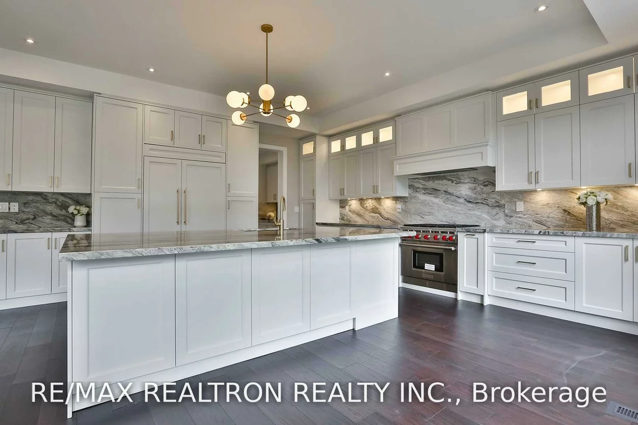 212, Sussex, Harding, Richmond Hill