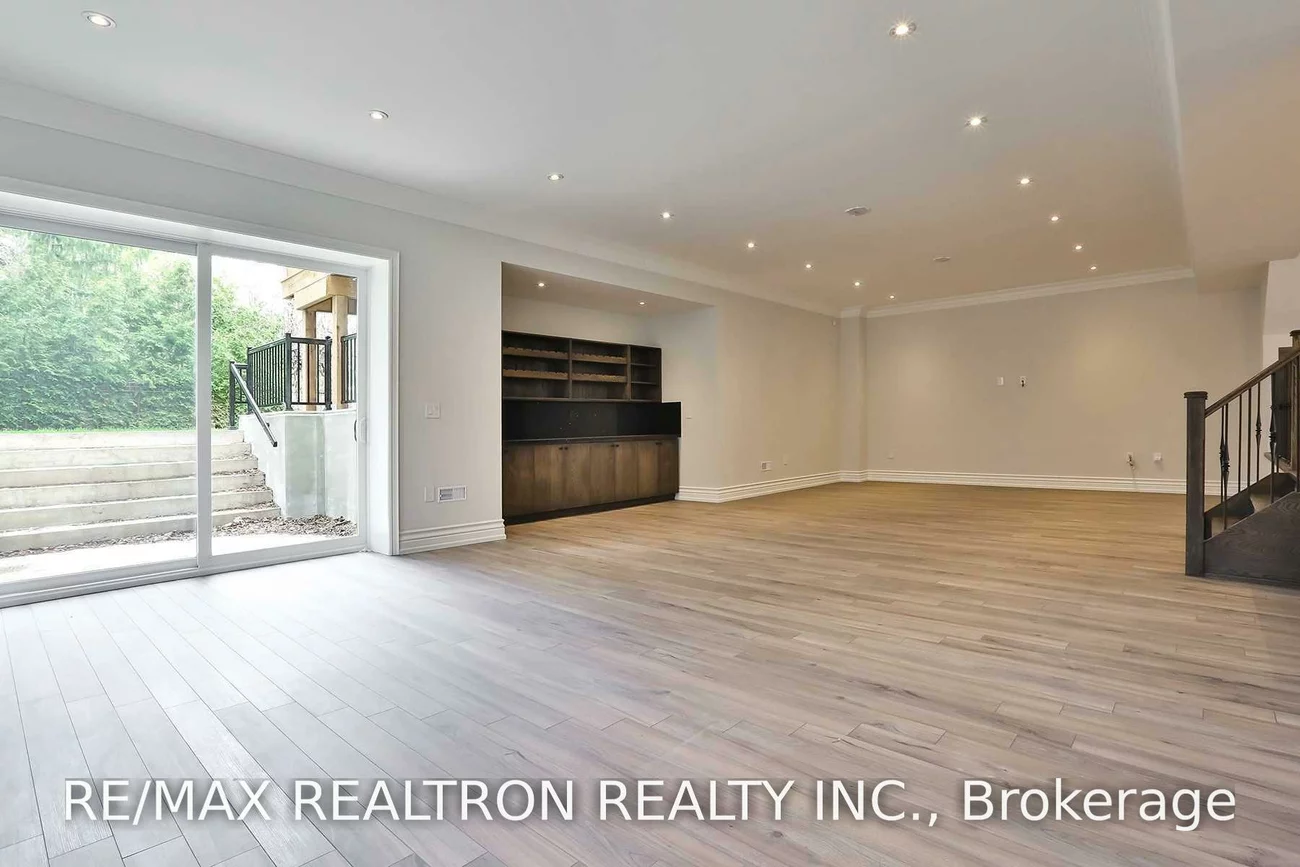 212, Sussex, Harding, Richmond Hill
