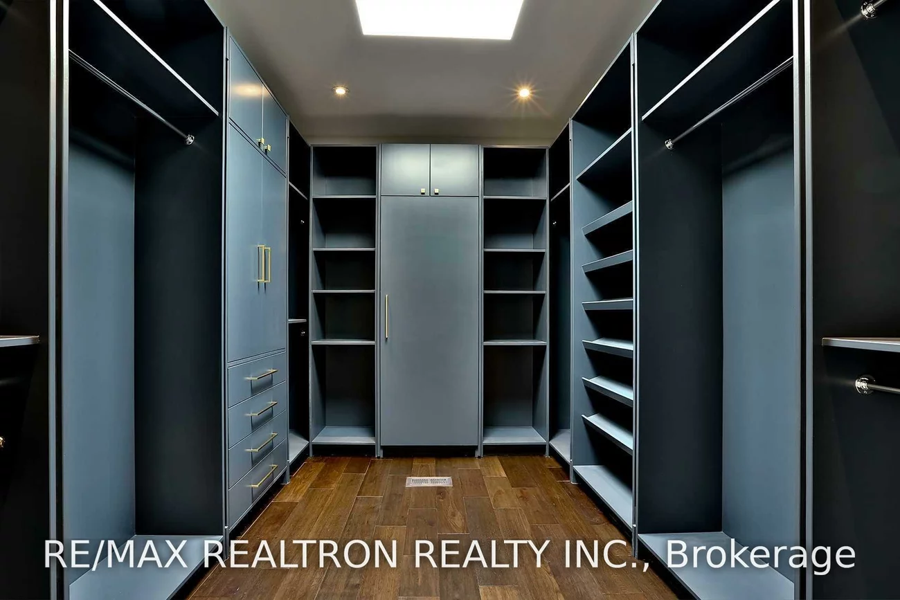 212, Sussex, Harding, Richmond Hill