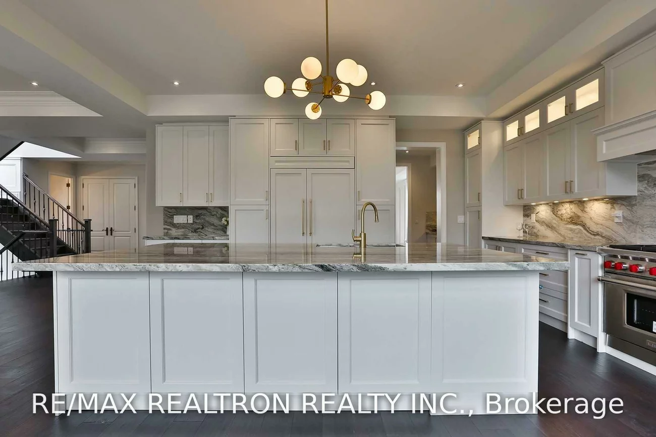 212, Sussex, Harding, Richmond Hill