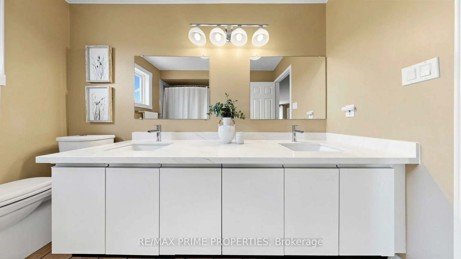 15, Marsh, North Richvale, Richmond Hill