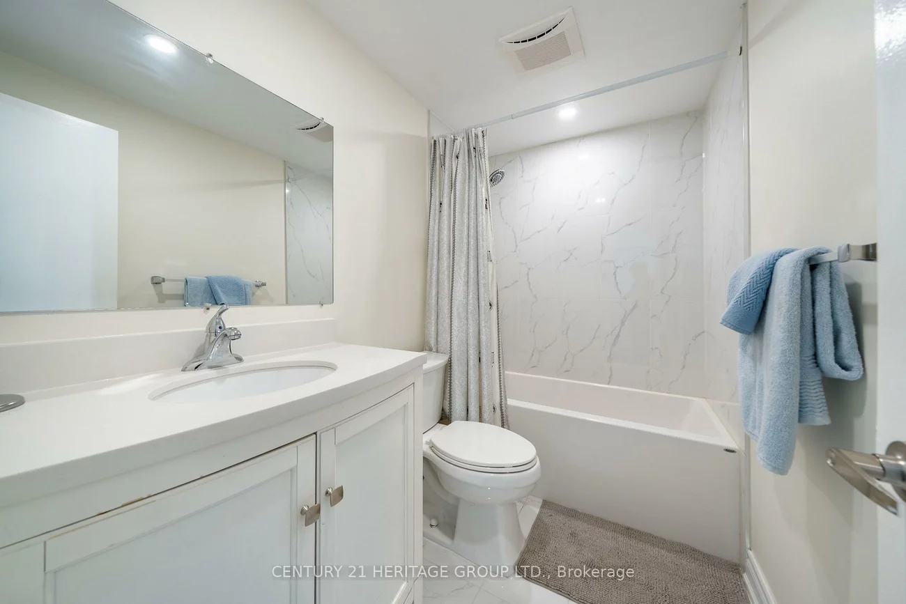 38, Kitsilano, North Richvale, Richmond Hill