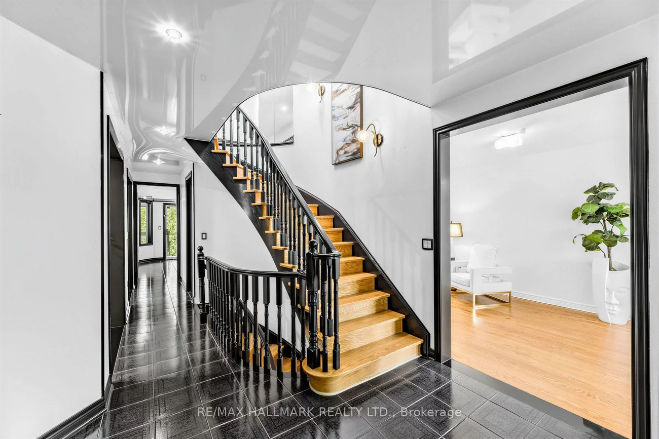 106, Larratt, Westbrook, Richmond Hill