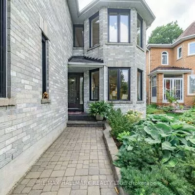 106, Larratt, Westbrook, Richmond Hill