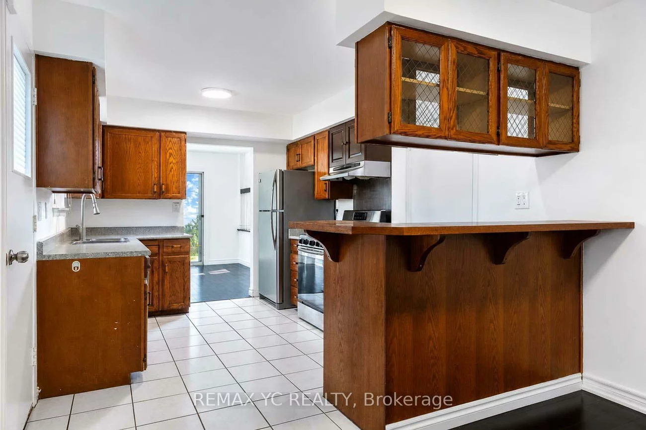 35, Kitsilano, North Richvale, Richmond Hill
