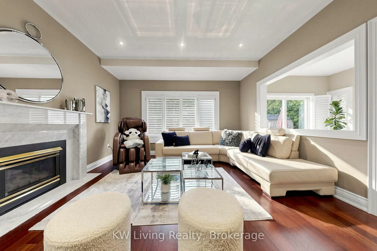 46, Clarendon, Bayview Hill, Richmond Hill
