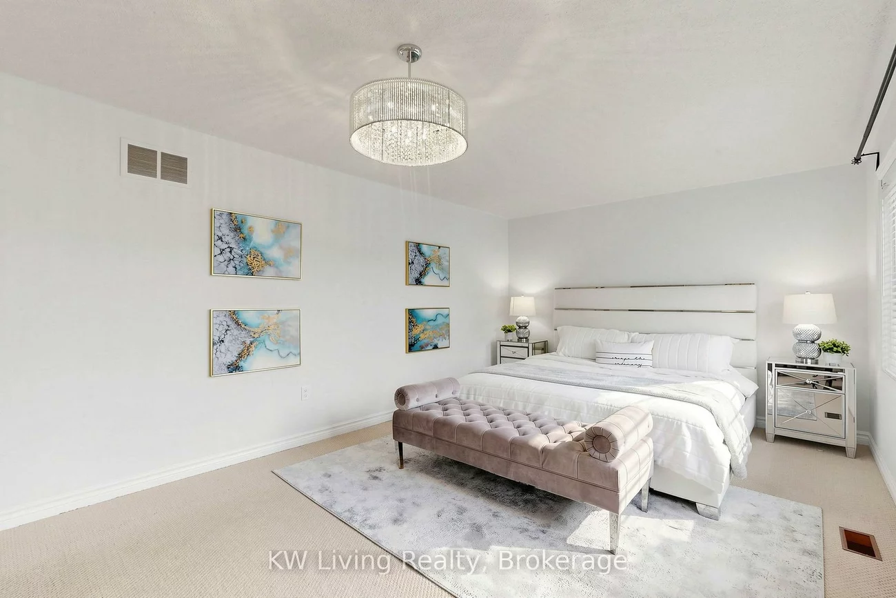 46, Clarendon, Bayview Hill, Richmond Hill