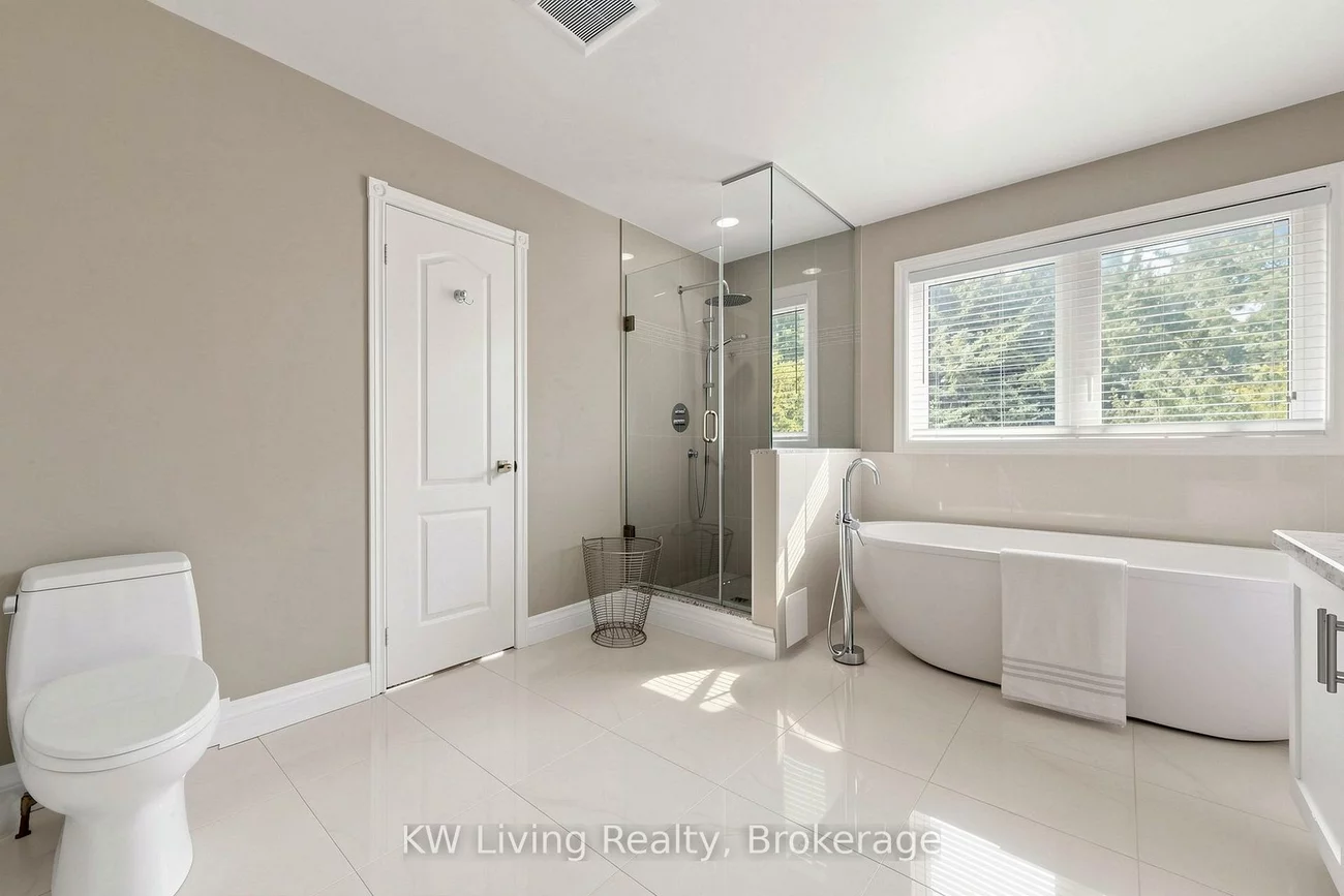 46, Clarendon, Bayview Hill, Richmond Hill