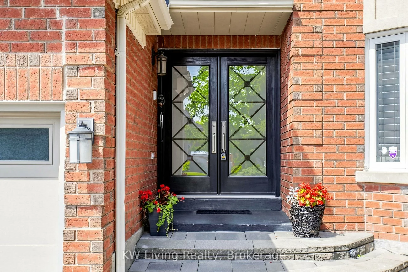 46, Clarendon, Bayview Hill, Richmond Hill