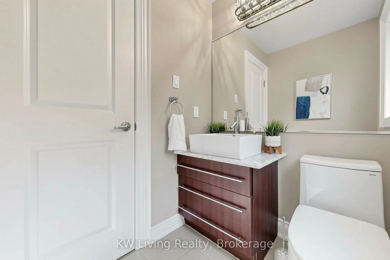 46, Clarendon, Bayview Hill, Richmond Hill