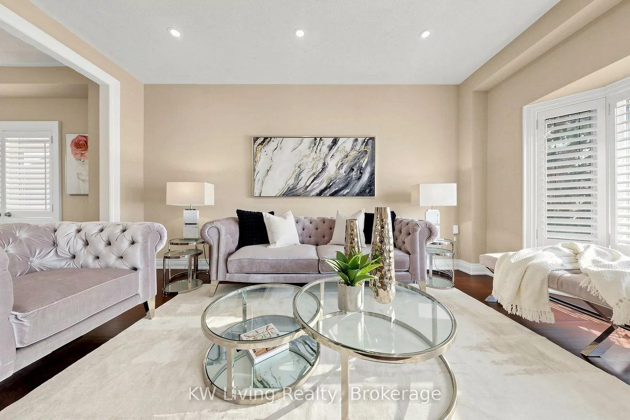 46, Clarendon, Bayview Hill, Richmond Hill