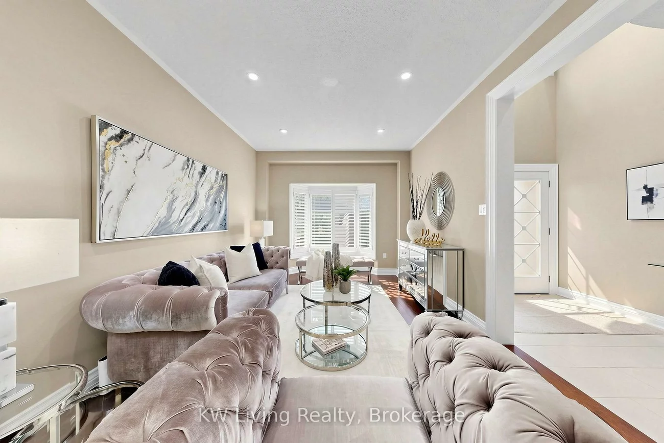 46, Clarendon, Bayview Hill, Richmond Hill