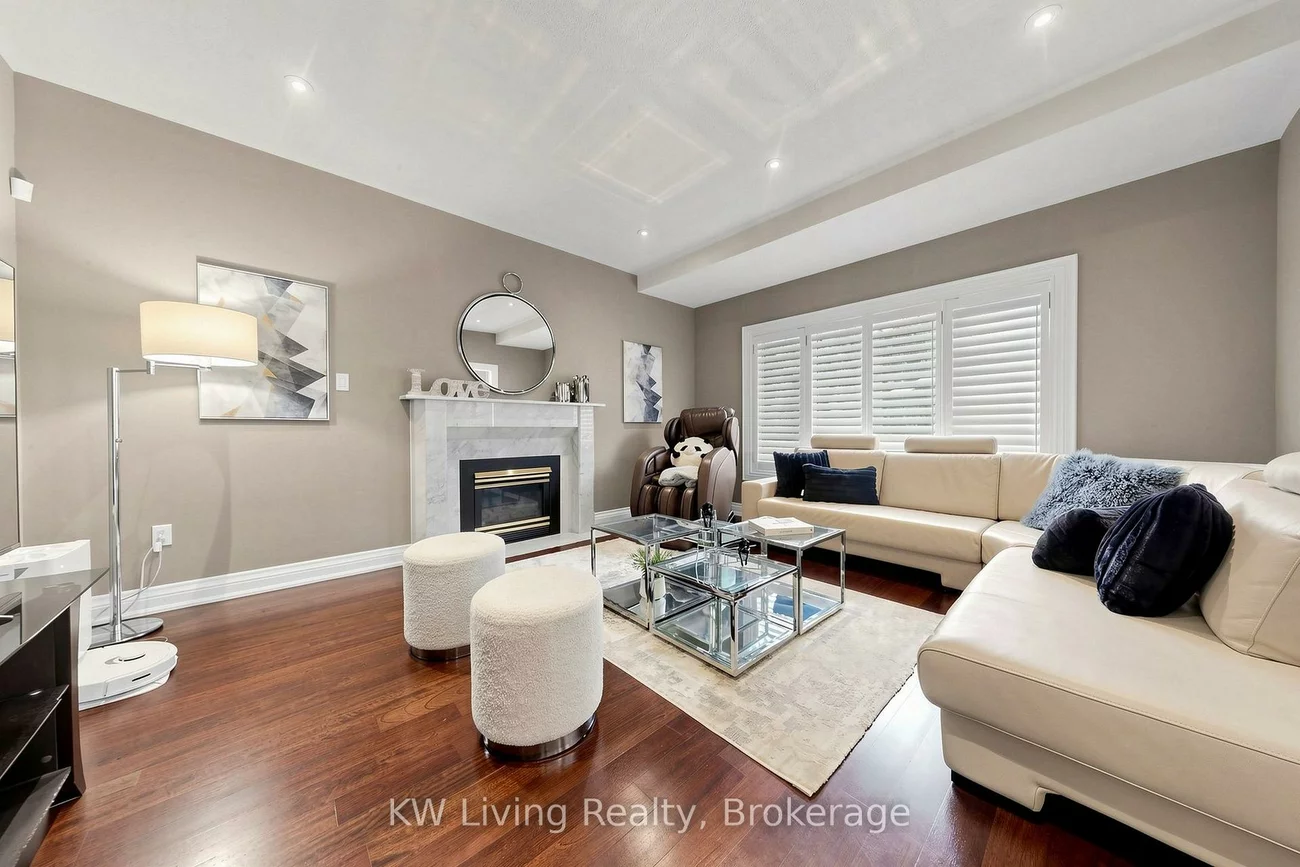 46, Clarendon, Bayview Hill, Richmond Hill