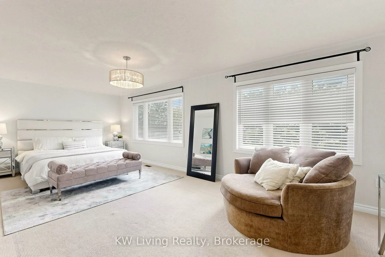 46, Clarendon, Bayview Hill, Richmond Hill