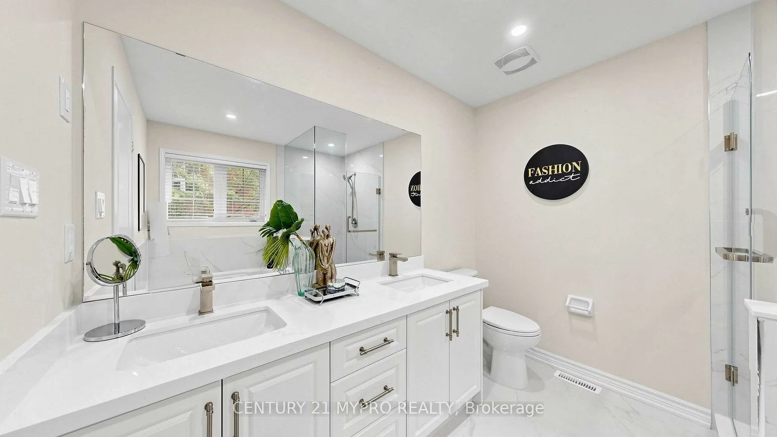 50, Greenbank, Jefferson, Richmond Hill