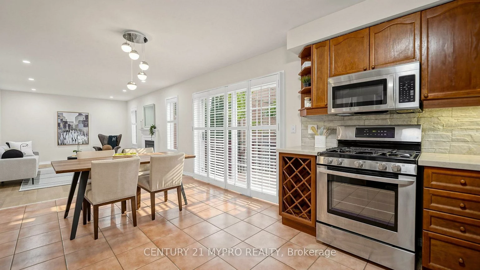 50, Greenbank, Jefferson, Richmond Hill