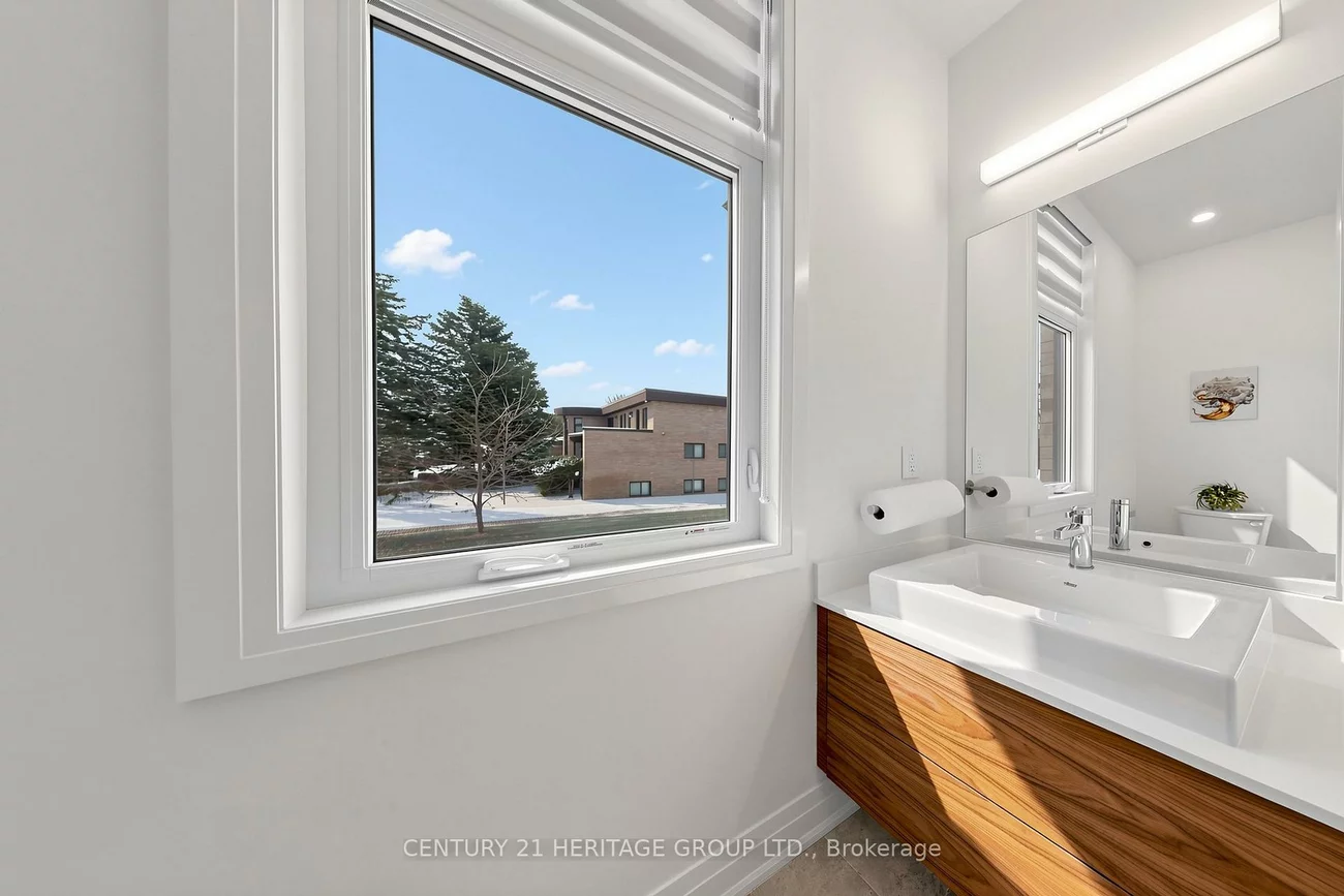 251, Oxford, Mill Pond, Richmond Hill