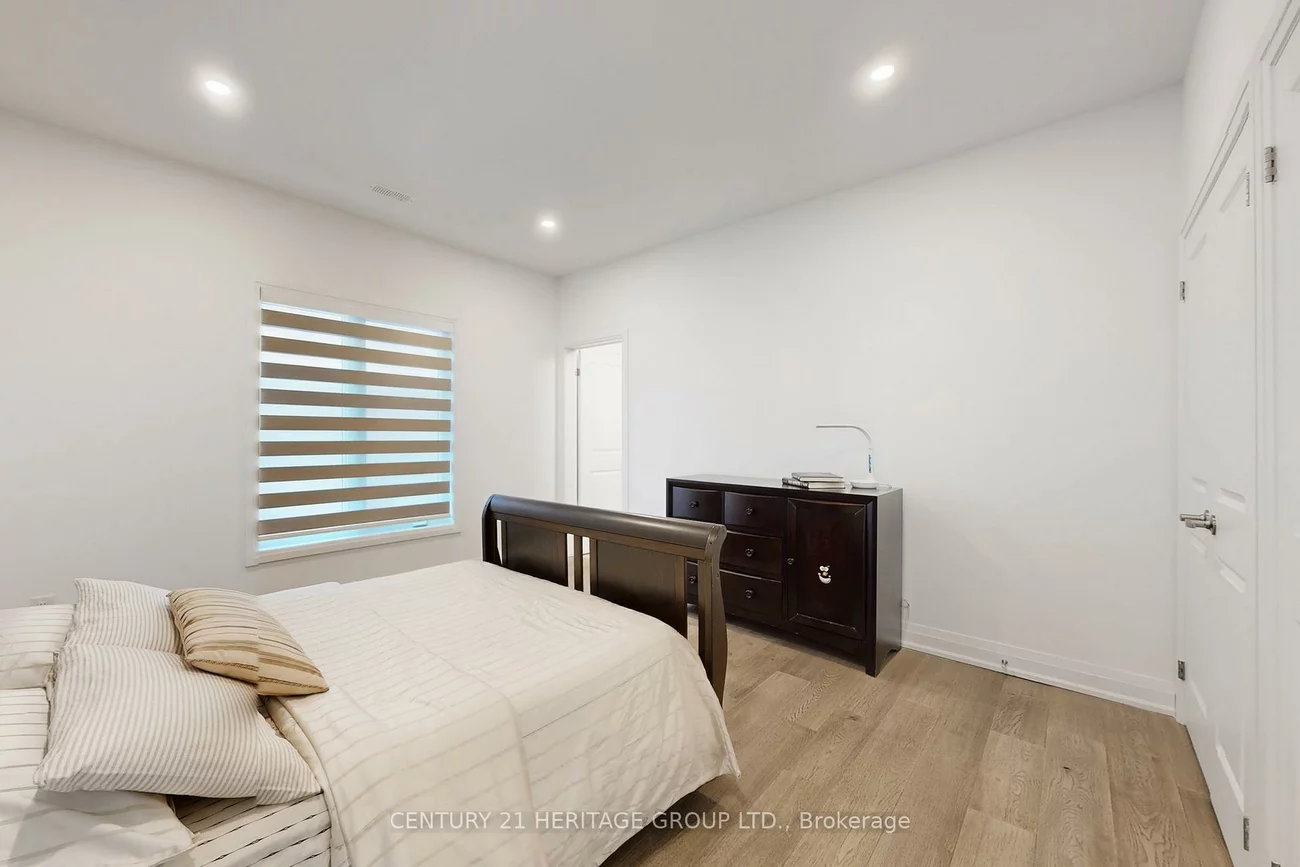 251, Oxford, Mill Pond, Richmond Hill