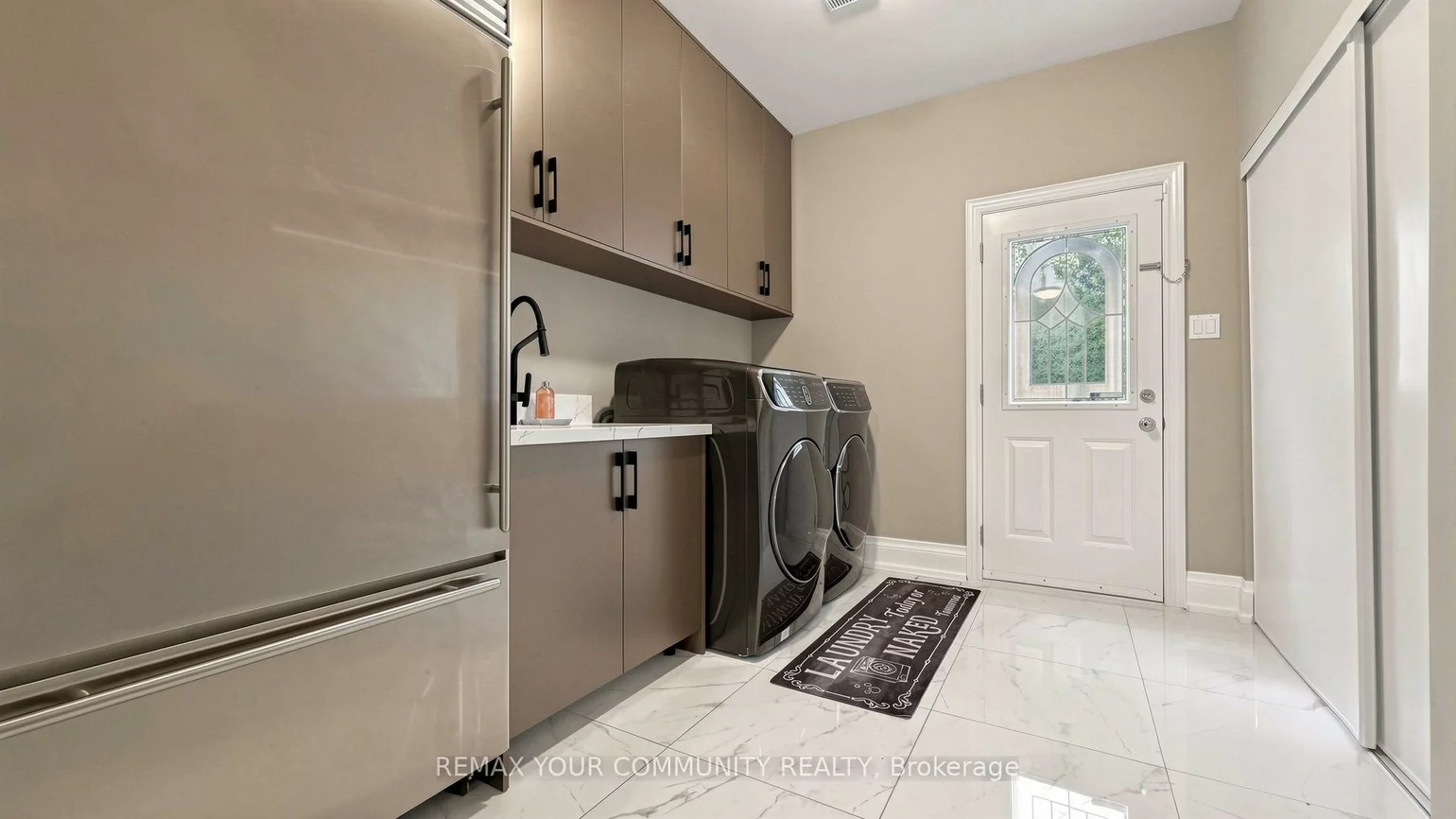 25, Guinevere, Mill Pond, Richmond Hill