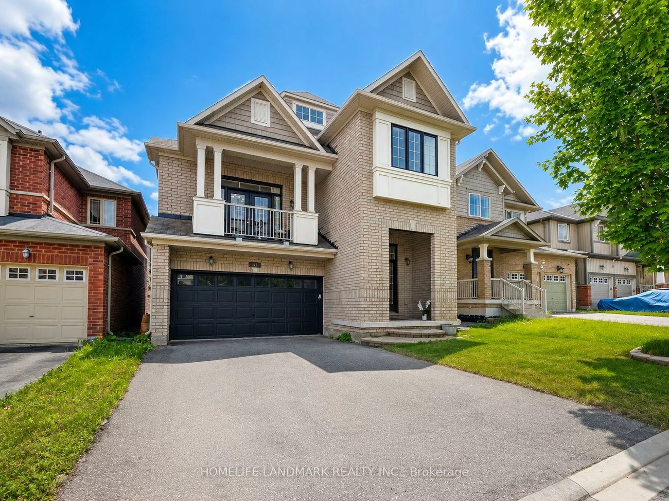 41, Mansard, Jefferson, Richmond Hill