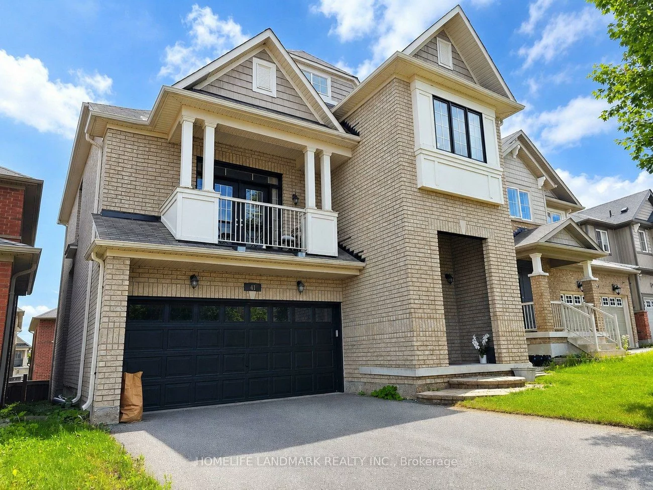 41, Mansard, Jefferson, Richmond Hill