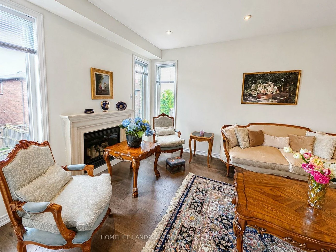41, Mansard, Jefferson, Richmond Hill