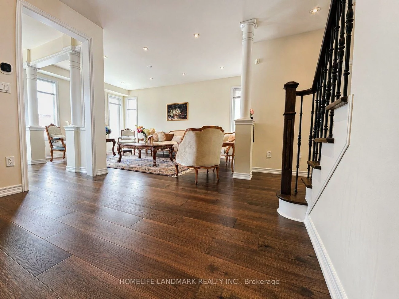 41, Mansard, Jefferson, Richmond Hill