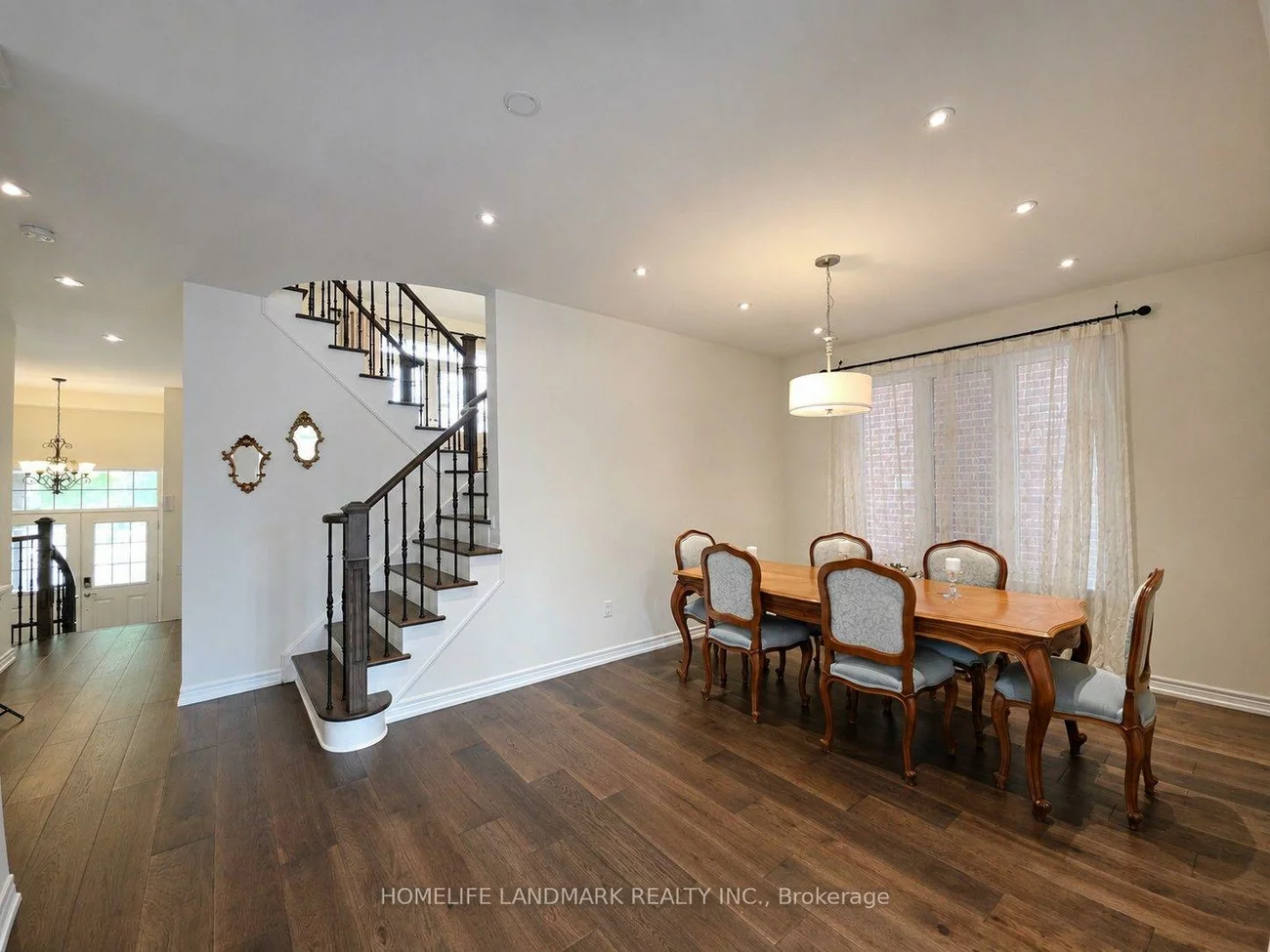 41, Mansard, Jefferson, Richmond Hill