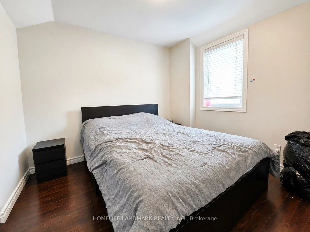 41, Mansard, Jefferson, Richmond Hill