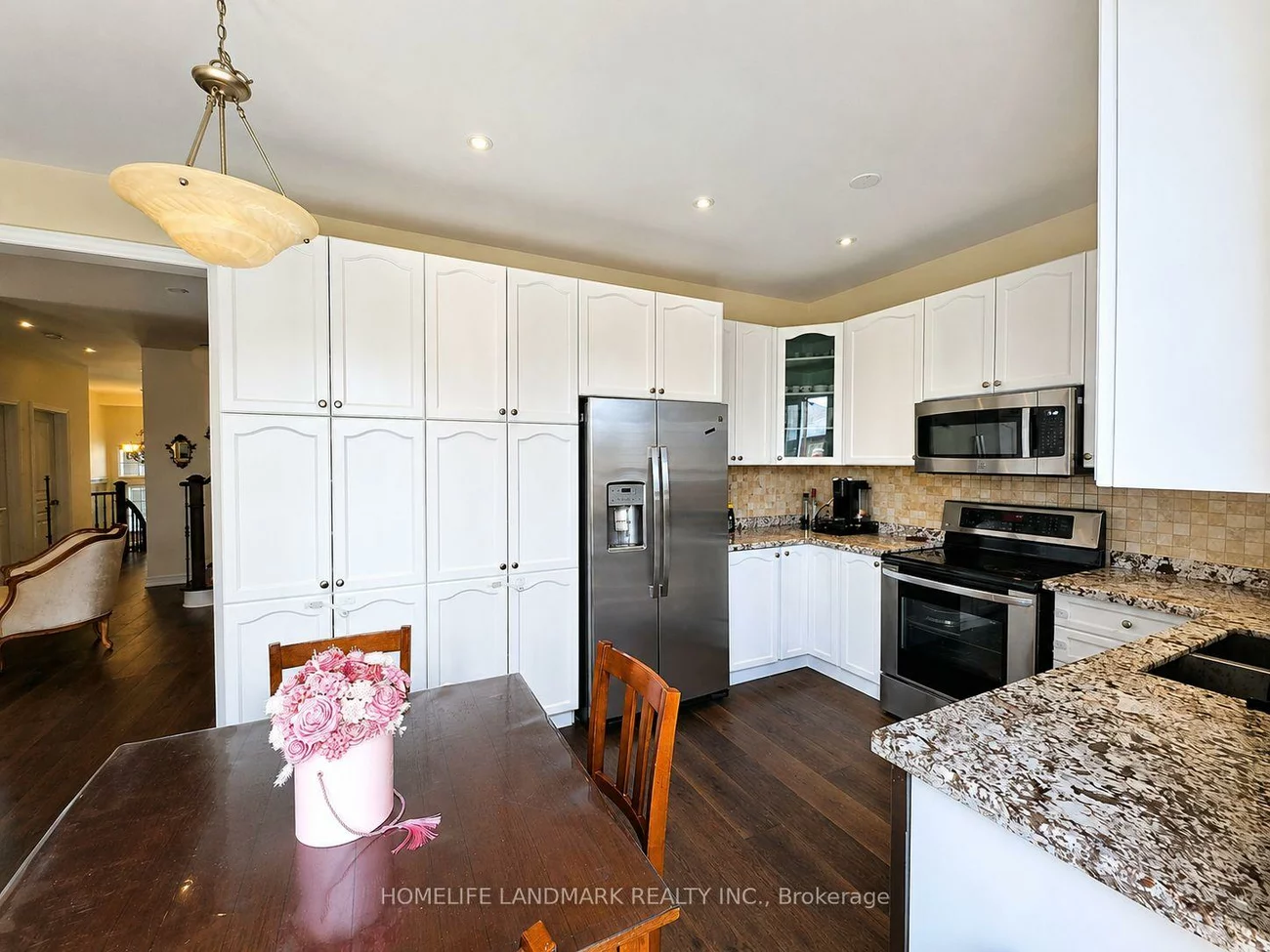41, Mansard, Jefferson, Richmond Hill