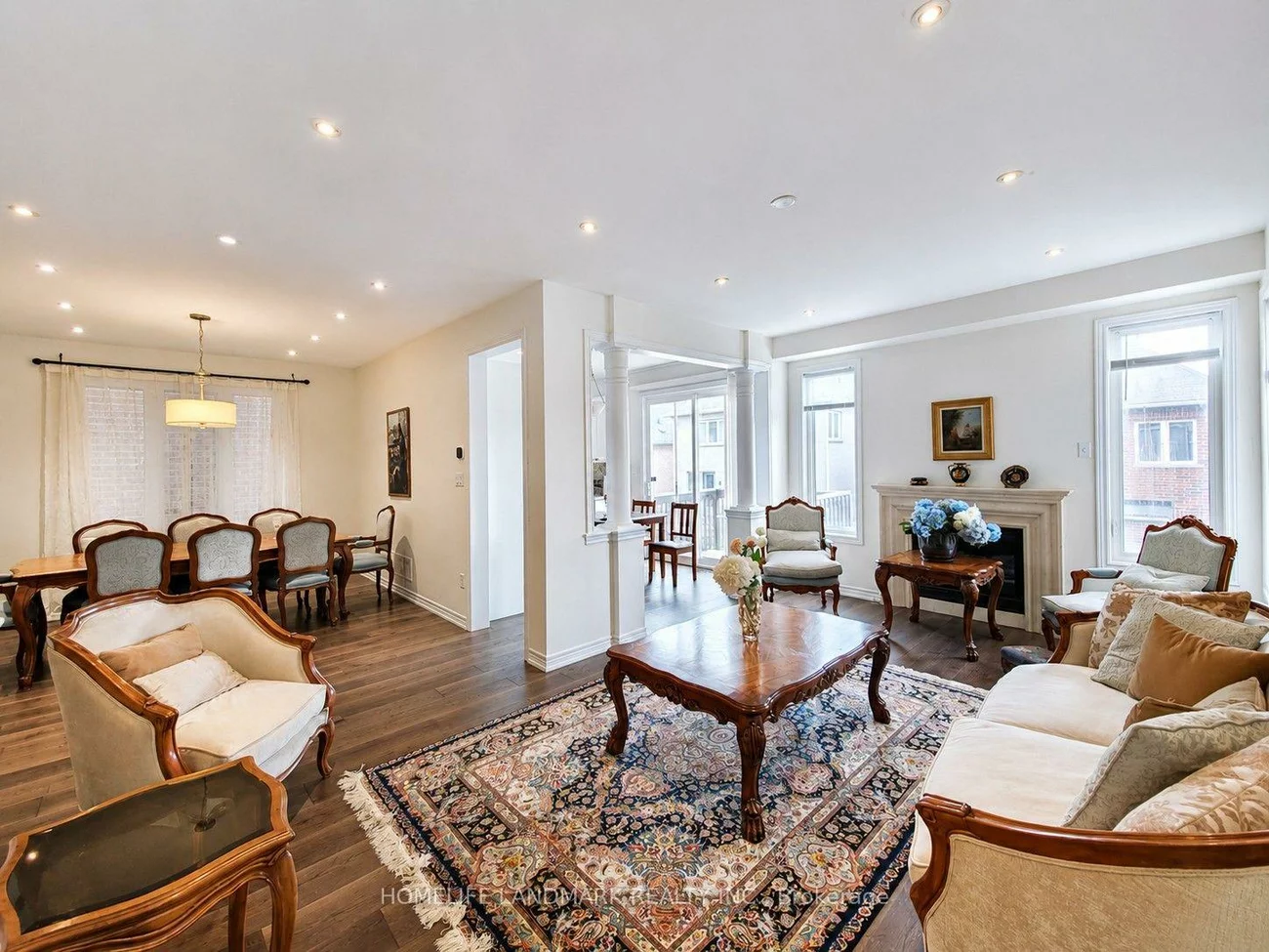 41, Mansard, Jefferson, Richmond Hill