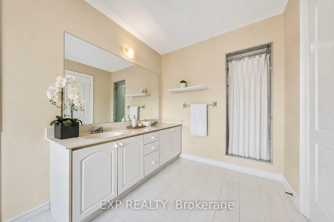 19, Springbrook, Langstaff, Richmond Hill