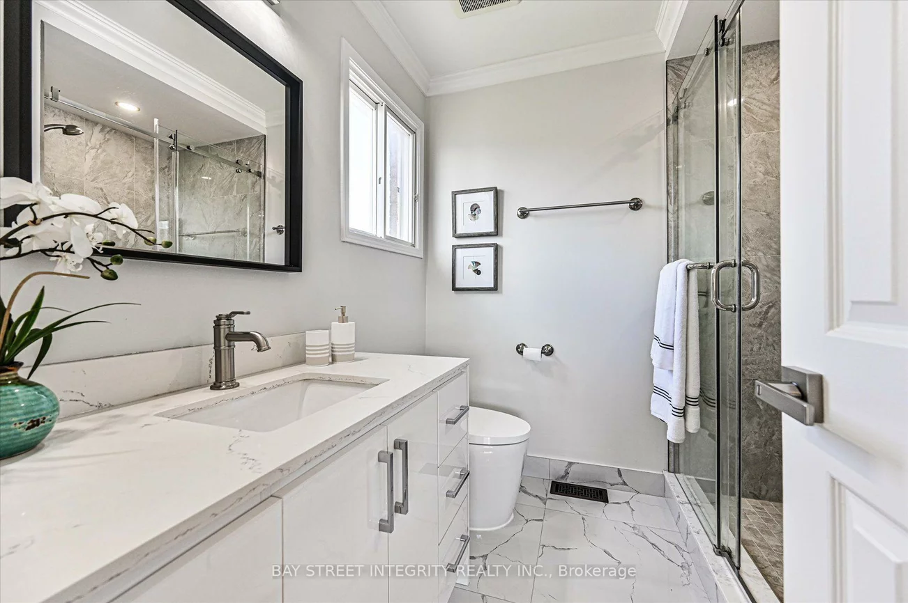 27, Samantha, Doncrest, Richmond Hill
