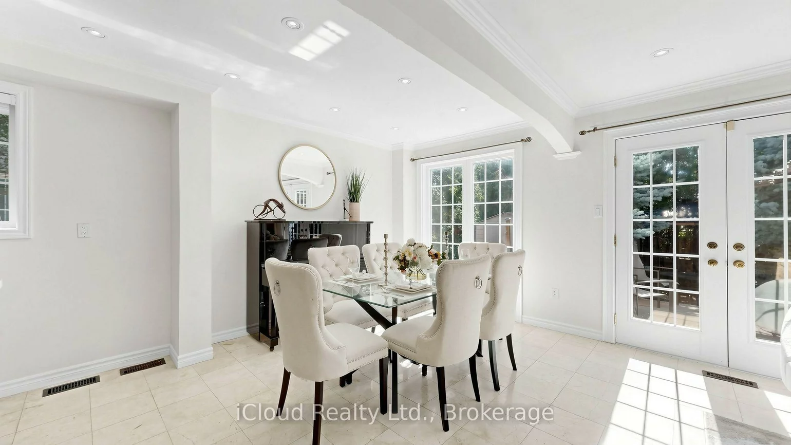 39, Coventry, Crosby, Richmond Hill