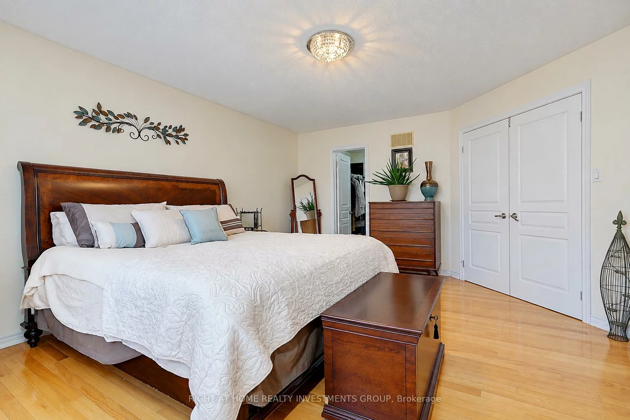14, Shiner, Oak Ridges, Richmond Hill
