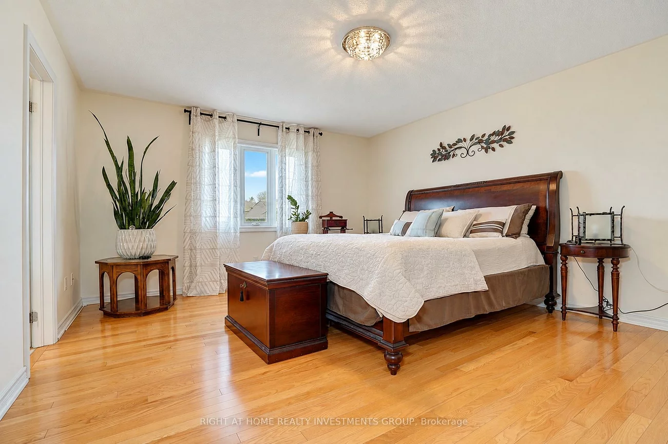 14, Shiner, Oak Ridges, Richmond Hill