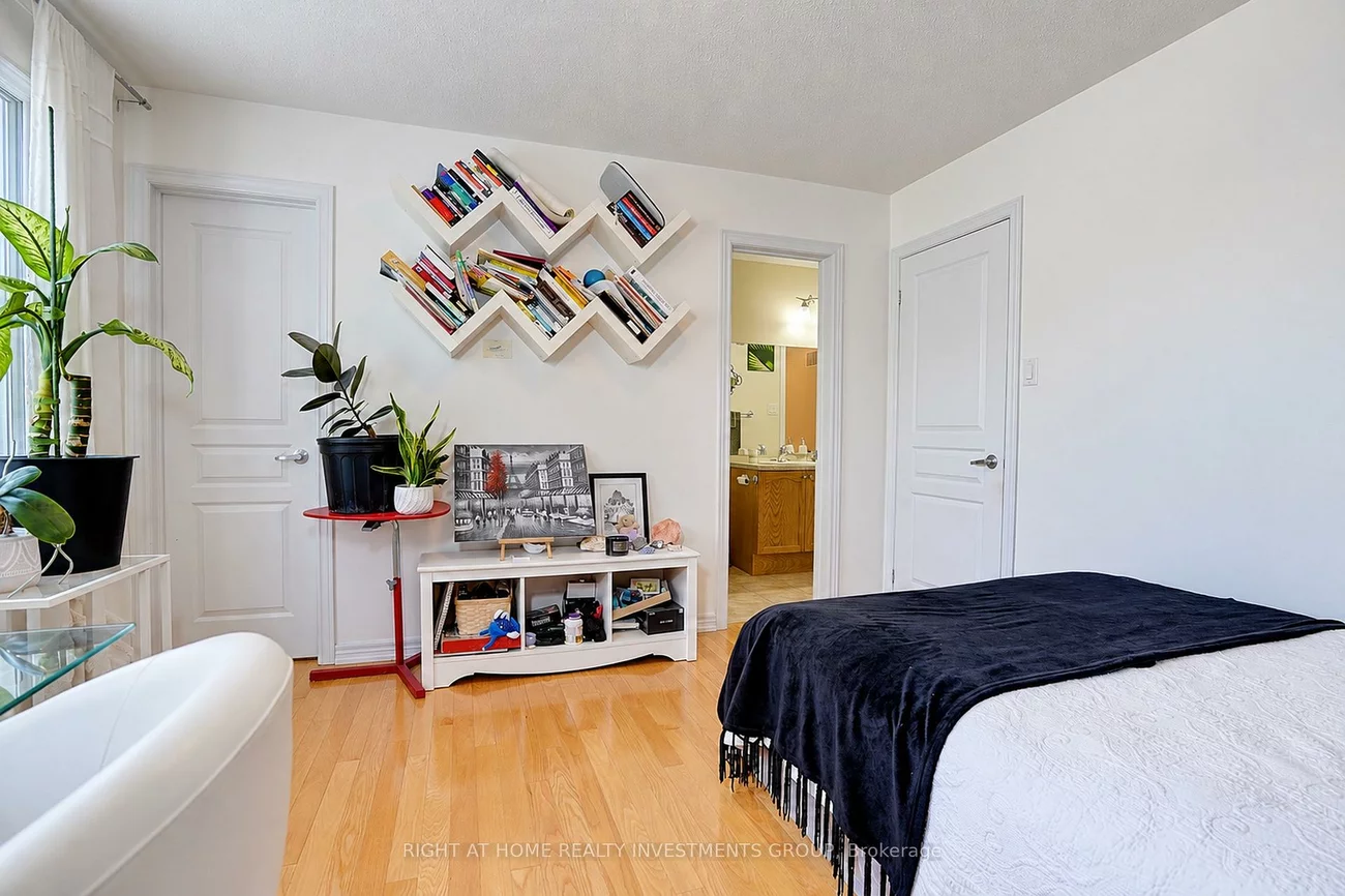 14, Shiner, Oak Ridges, Richmond Hill