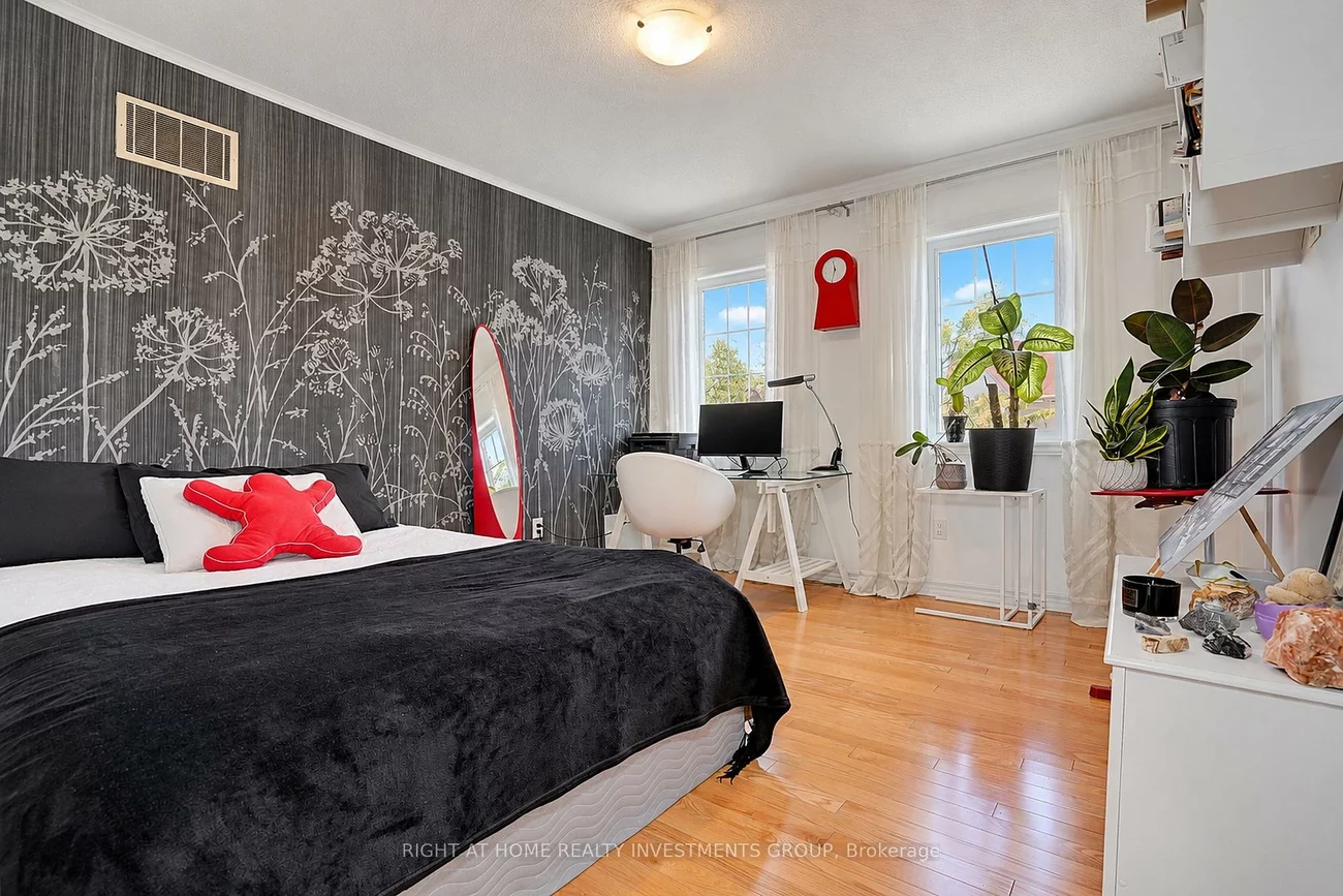 14, Shiner, Oak Ridges, Richmond Hill
