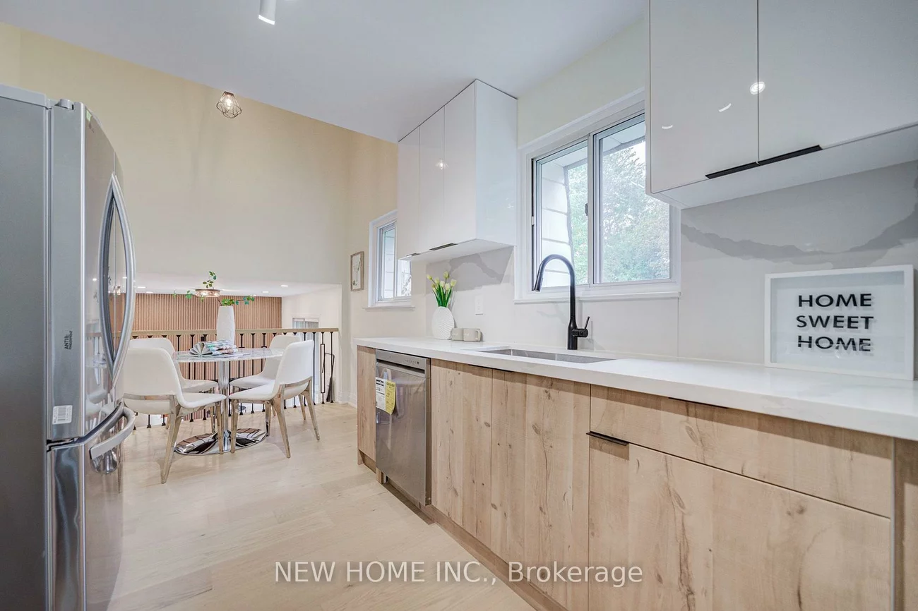 26, Penwick, North Richvale, Richmond Hill