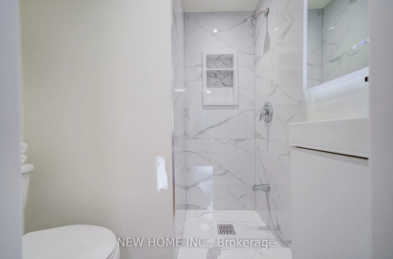 26, Penwick, North Richvale, Richmond Hill